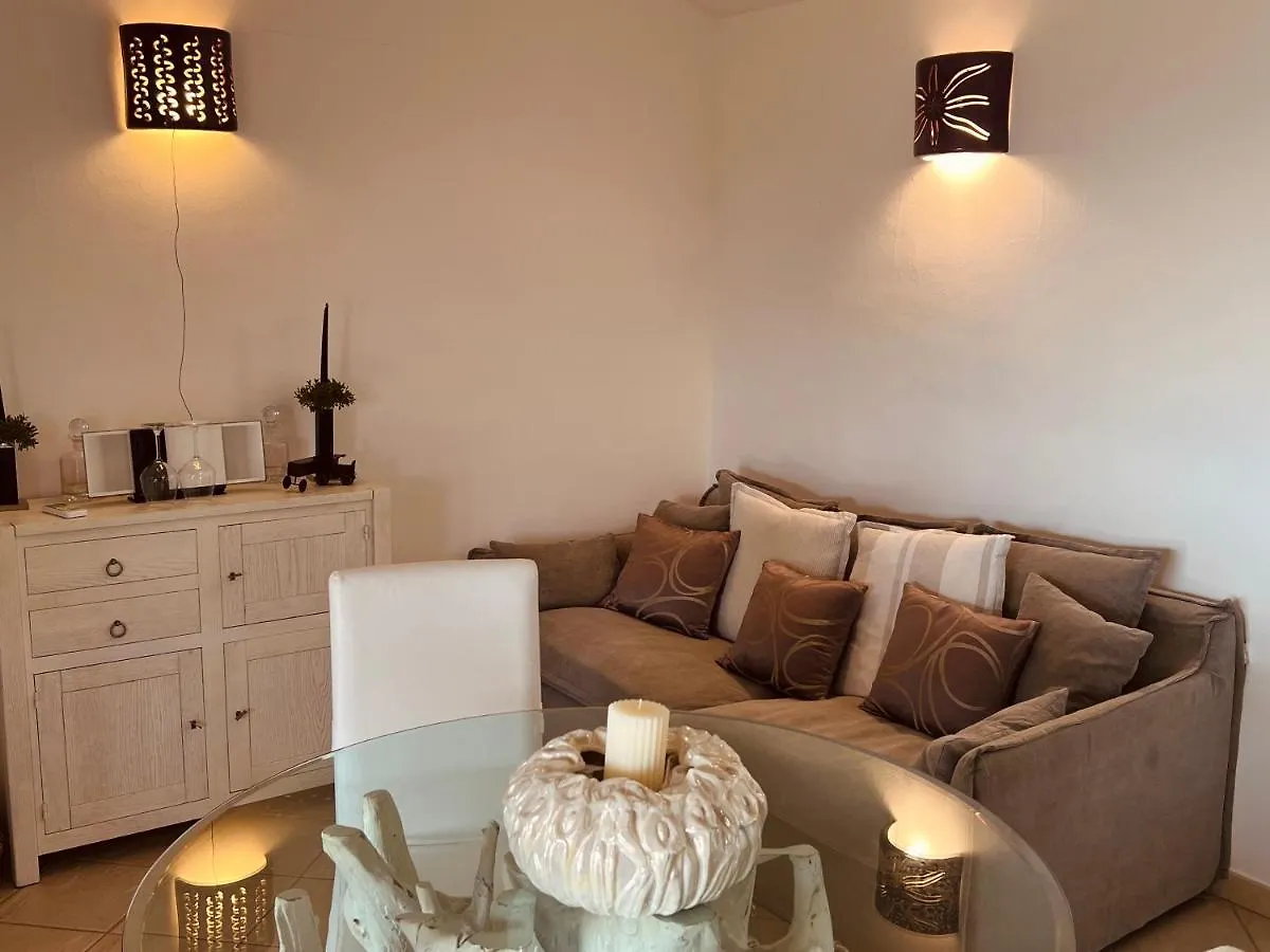 Villa A Golfo Aranci Con Vista Su Tavolara Marinella